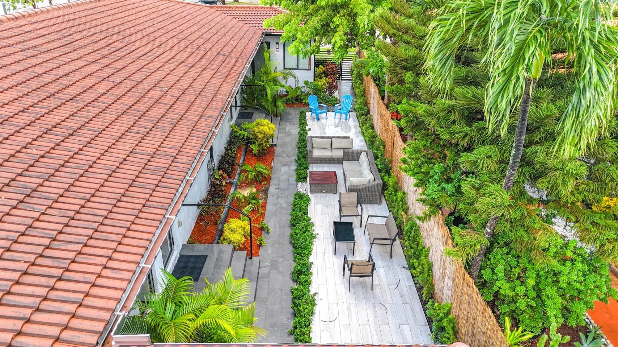Los Patios Home Suites — Fotos 1